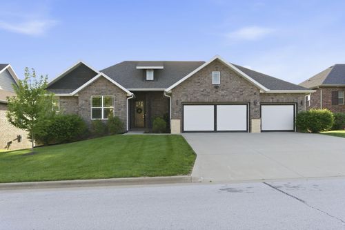 727 S Hickory Dr, Springfield, MO, 65809-4502 | Card Image