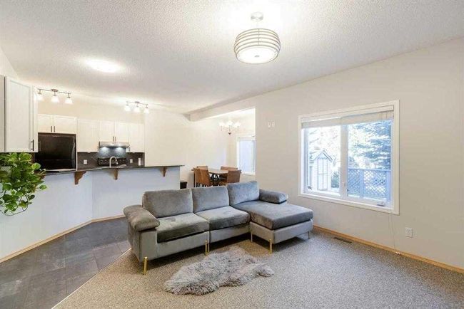 28 Cougar Ridge Link Sw, House detached with 3 bedrooms, 3 bathrooms and 2 parking in Calgary AB | Image 8