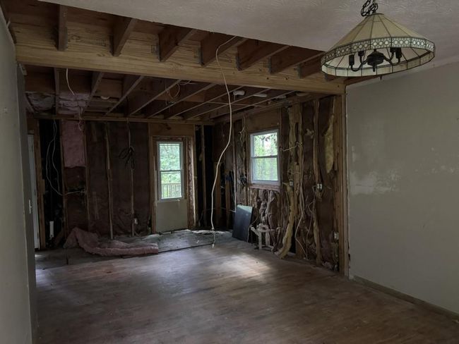 372 Nalley Dr, House other with 4 bedrooms, 3 bathrooms and null parking in Stone Mountain GA | Image 4