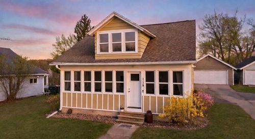 118 N Johnson St, Berlin, WI, 54923-2213 | Card Image