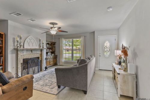 2011 Hoyt Dr, Baton Rouge, LA, 70816-3380 | Card Image