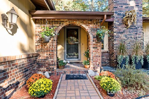 14666 Indian Trails Dr, Grand Haven, MI, 49417-9538 | Card Image