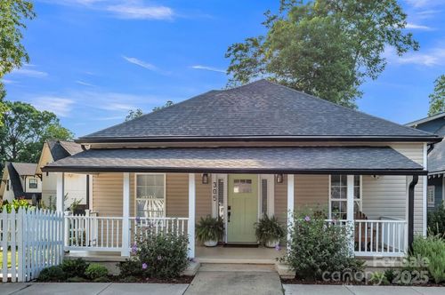 305 Solomon St, Charlotte, NC, 28216-5321 | Card Image