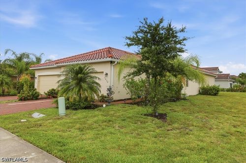 2636 Vine Ave, Naples, FL, 34120-5667 | Card Image