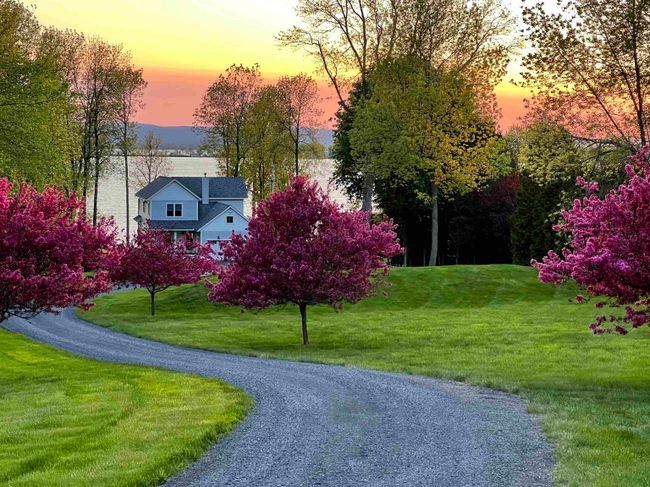 355 Us Route 2, House other with 3 bedrooms, 3 bathrooms and null parking in Grand Isle VT | Image 4