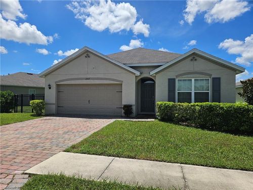 10517 Canal Brook Ln, LEHIGH ACRES, FL, 33936-6674 | Card Image