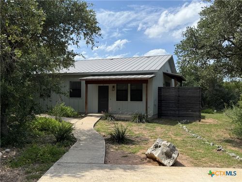 290 Hugo Rd, San Marcos, TX, 78666-3392 | Card Image