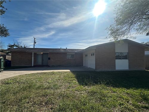 425 Parade Dr, Corpus Christi, TX, 78412-2717 | Card Image