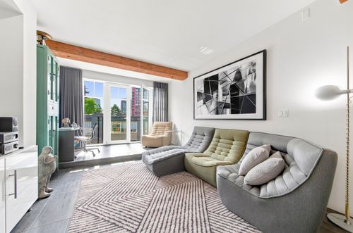 308-1275 Hamilton St, Vancouver, BC, V6B1E2 | Card Image