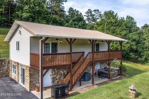1315 Mccarter Hollow Rd, Sevierville, TN, 37862-7153 | Card Image
