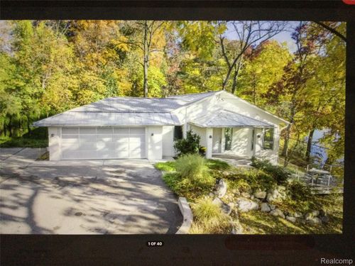 2510 Thornapple River Dr, Grand Rapids, MI, 49546-6838 | Card Image
