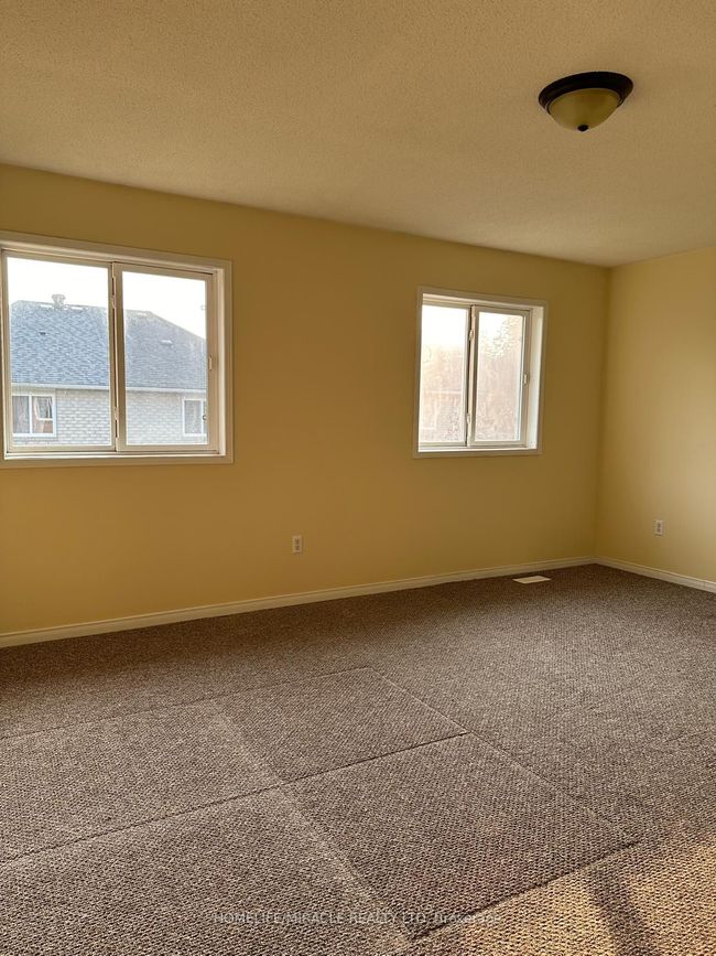 6 Sinclair Crt, Condo with 3 bedrooms, 3 bathrooms and 1 parking in Brampton ON | Image 33