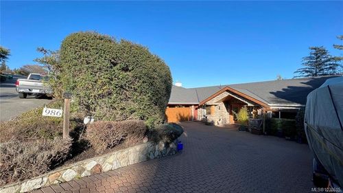 986 Seapearl Pl, Victoria, BC, V8Y2X3 | Card Image