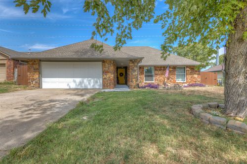 512 Roanoke St, Broken Arrow, OK, 74011-2429 | Card Image
