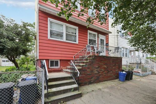 129 Prospect Ave, Bayonne, NJ, 07002-4923 | Card Image