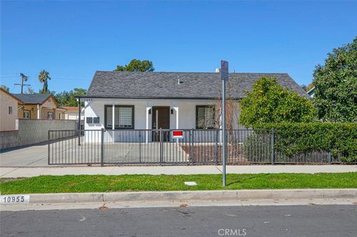 10955 Burnet Ave, Mission Hills, CA, 91345-3009 | Card Image