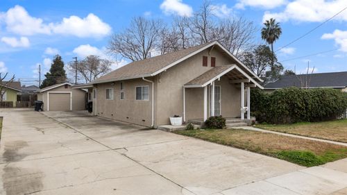 150 N Acacia Ave, Ripon, CA, 95366-2401 | Card Image