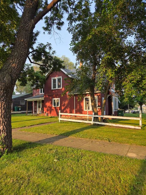 112 N Sverdrup Ave, Jackson, MN, 56143-1461 | Card Image