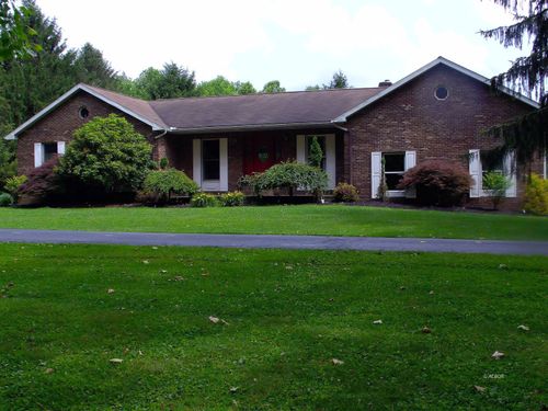 1110 Burr Oak Blvd, Nelsonville, OH, 45764-2519 | Card Image