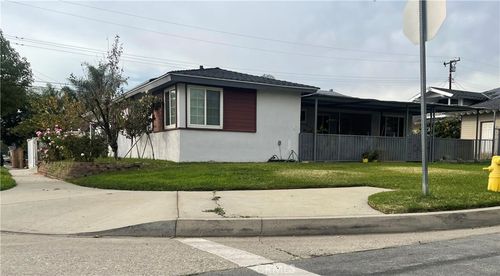 6205 N Hanlin Ave, Azusa, CA, 91702-4109 | Card Image