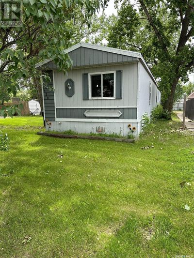 230 Main St, House other with 3 bedrooms, 2 bathrooms and null parking in Bienfait SK | Image 1