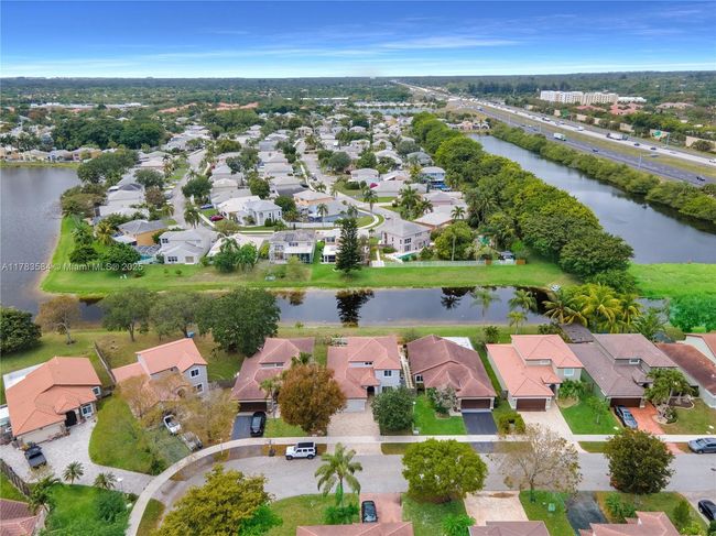 5511 Nw 51 St Ave, House other with 3 bedrooms, 3 bathrooms and null parking in Coconut Creek FL | Image 33