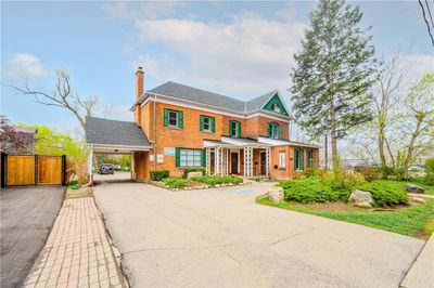 492 Locust St, Home with 3 bedrooms, 0 bathrooms and 10 parking in Burlington ON | Image 2