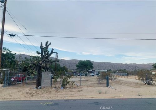 56650 Antelope Trl, Yucca Valley, CA, 92284-2810 | Card Image