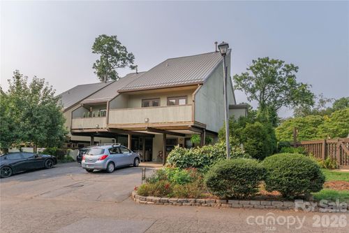 30 Maple Ridge Ln, Asheville, NC, 28806-2905 | Card Image
