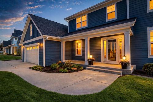 W77N400 Prairie View Road, Cedarburg, WI, 53012 | Card Image