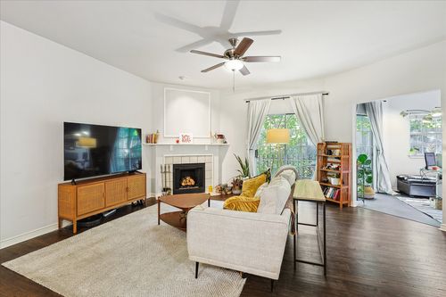 apt-312-3033 San Jacinto St, Dallas, TX, 75204-5754 | Card Image