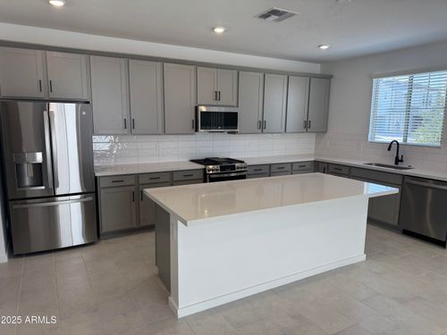 26425 N 24th Gln, Phoenix, AZ, 85085-8988 | Card Image