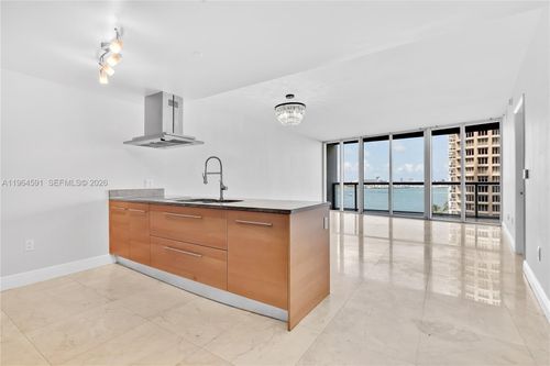 917-465 Brickell Ave, Miami, FL, 33131-4002 | Card Image