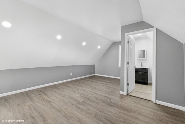 Upper Room | Image 10