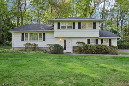 501 Terhune Ter, Wyckoff, NJ, 07481-2106 | Card Image