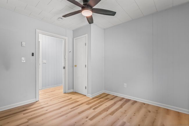 37 Tarinelli Cir, House other with 5 bedrooms, 1 bathrooms and 6 parking in Bridgeport CT | Image 23