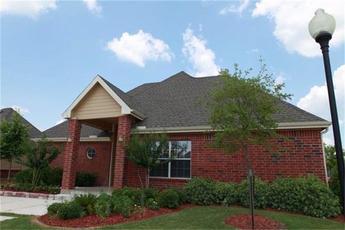 1907 Lova Dr, Victoria, TX, 77901-7556 | Card Image