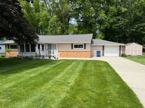 928 Hummingbird Ln, Quincy, MI, 49082-9206 | Card Image