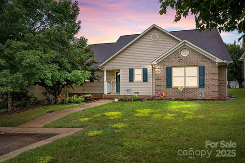 315 Hidden Creek Cir, Salisbury, NC, 28147-7217 | Card Image