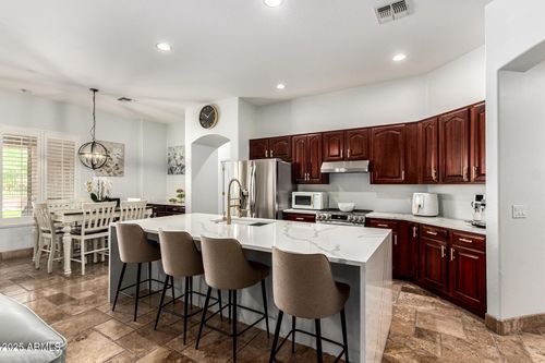 2332 W Andrea Dr, Phoenix, AZ, 85085-5795 | Card Image