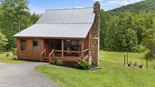 3955 Millers Ridge Way, Sevierville, TN, 37862-8166 | Card Image