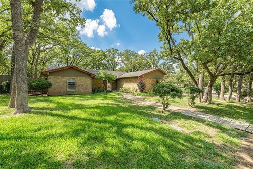 5714 Cherrywood Ln, Arlington, TX, 76016-1501 | Card Image