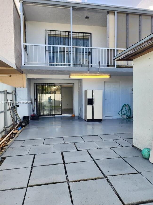 857 W 79 Th Pl, House other with 3 bedrooms, 4 bathrooms and null parking in Hialeah FL | Image 6