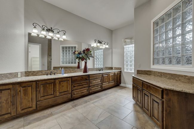 116 San Salvadore, House other with 4 bedrooms, 3 bathrooms and 5 parking in Canyon Lake TX | Image 20