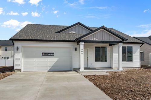 204-642 W 760 N, Tremonton, UT, 84337-6835 | Card Image