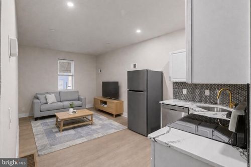 521 W Westmoreland St, Philadelphia, PA, 19140-5631 | Card Image