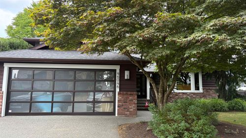 46046 Lake Dr, Chilliwack, BC, V2R2P9 | Card Image
