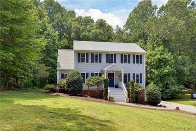 8841 Greenwood Boulevard, Home with 3 bedrooms, 3 bathrooms and null parking in New Kent VA | Image 3