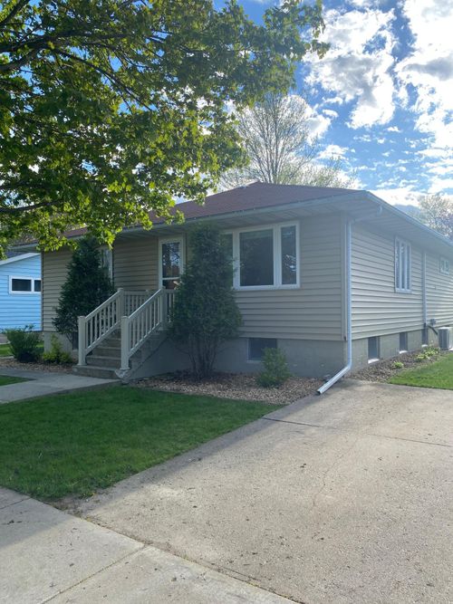 305 Prospect St, Milroy, MN, 56263 | Card Image