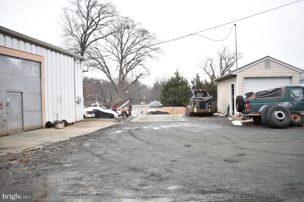 Commercial Sale in JESSUP 4